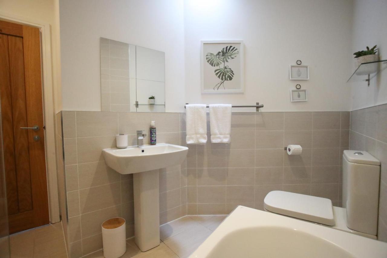 Burgess Yard 2-Bedroom Cottage, Bath Zewnętrze zdjęcie