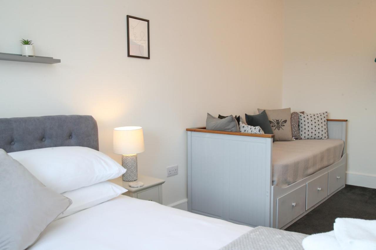 Burgess Yard 2-Bedroom Cottage, Bath Zewnętrze zdjęcie